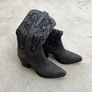 Black Cowgirl Boots